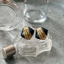 PA480-【 AVON 】エイボン・ヴィンテージピアス 1980's Gold-tone Green Enamel