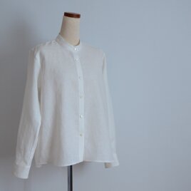 リネンのスタンドカラーシャツ　リネン100％　オフホワイト