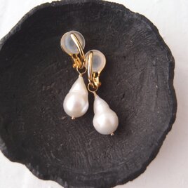 【SV／gold】Baby Oyster Pearl Clip Earrings／ベビーオイスターパール クリップイヤリング