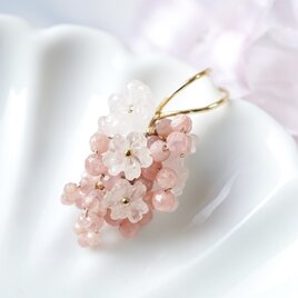 「桜を纏う」天然石 イヤーカフ 片耳 揺れる 軽い 誕生石 ピンク 春 入学式 卒業式 フォーマル ギフト プレゼント