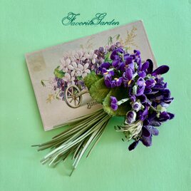 大きなすみれのブーケコサージュ