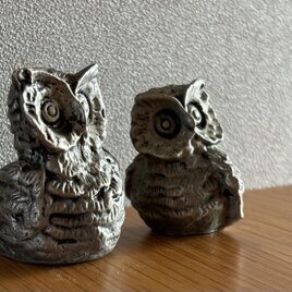 国産の古いフクロウの置物　