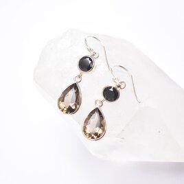 スモーキークォーツとブラックスピネルのシルバーピアス　シルバー925　天然石