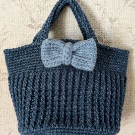 かぎ針編みのシンプルミニバッグ！