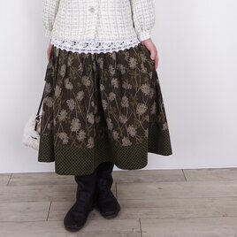 ショコラ・ミモザのコーデュロイタックスカート