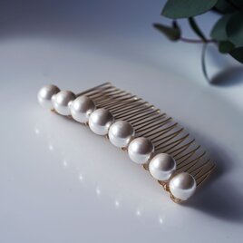 大粒貝パールの連なるヘアコーム・金具カラー変更可　～白椿（しろつばき）