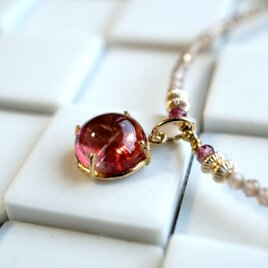 美しいピンクトルマリンと天然ジルコンネックレス