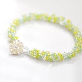 きらめくビーズのブレスレット / 菜の花畑