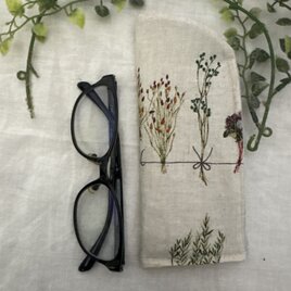 ハンドメイド♡メガネケース♡リネンドライフラワーハーブ柄♡♡普通タイプイプルヌビA