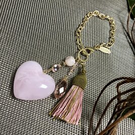 ハート バッグチャーム ピンクタッセル付き 上品 大人可愛い