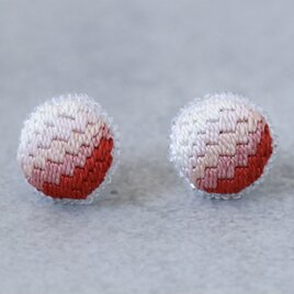 国産絹糸の絽ざしピアス 絹のうつろい 淡い初恋 グラデーション