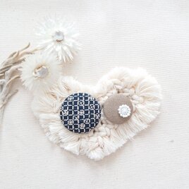 ★くるみボタンブローチ★