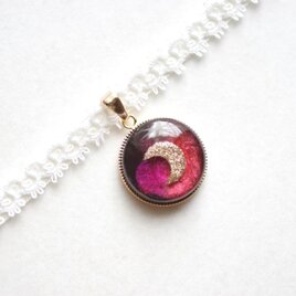 【受注製作】レジンアート　ラウンドモチーフとタティングレースとサテンリボンのチョーカー〈月のある風景・6〉