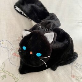 黒猫のワンハンドルバッグ　2