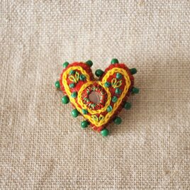 ちっちゃなハートのミラー刺繍ブローチ　③