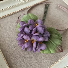 染め花のすみれのコサージュ(薄紫)
