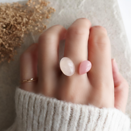 桜色の大人ピンク｜天然石ローズクォーツ×グァバクォーツのフォークリング 金アレ対応