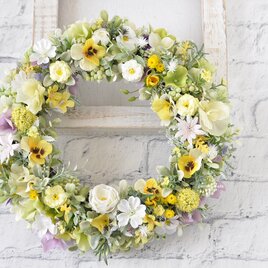 ephemeral　yellow 　はかなげな　きいろのリース：パンジー　スイトピー　ミニバラ