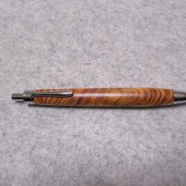 肥松(黒松)　金蘭杢　出雲産　樹齢550年　オイル仕上げ　木軸ボールペン(シャープペンシル)
