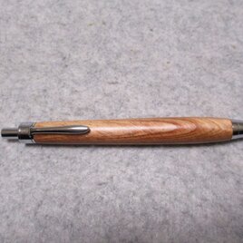 肥松（赤松）　幻の「なめら松」　オイル仕上げ　木軸ボールペン(シャープペンシル)