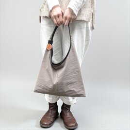 ぺたんこですっきりシルエット！オオカミ少年ミニ：グレー（KONBU　撥水加工ナイロン素材ワンショルダーバッグ）