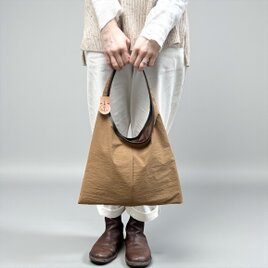 ぺたんこですっきりシルエット！オオカミ少年ミニ：キャメル（KONBU　撥水加工ナイロン素材ワンショルダーバッグ）