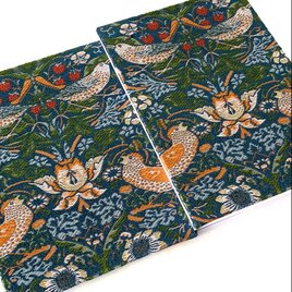 『いちご泥棒』 ウィリアムモリス御朱印帳　文庫サイズ　11x16cm　金襴織物御朱印帳　William Morris 桐生織物
