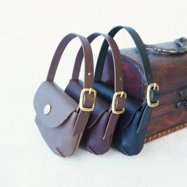 《本革》バッグチャームになるイヤホン・スマートキーケース（３色）