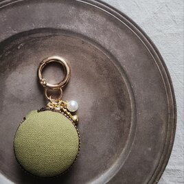 お菓子みたいなマカロンポーチ