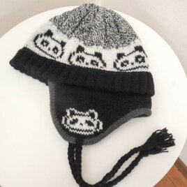 耳あて帽（つぶらな瞳のパンダさん）