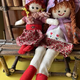 可愛い姉妹のお人形