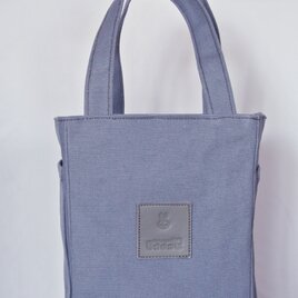 帆布のスクエア・トートバック。