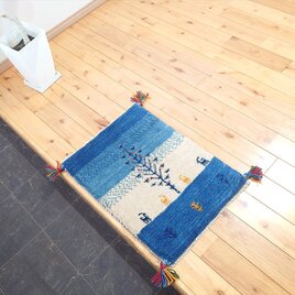 ペルシャ　ギャッベ　玄関マット小　ラグ　55x40cm　青色　生命の木　ヤギ　羊　NN20232