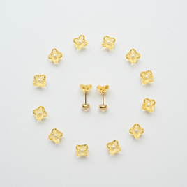 ヴィンテージガラスとパール｜小さな花のピアス／ノンホールピアス［ハニーイエロー］　