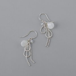 Silver925 ムーンストーンのmini Ribbonピアス［1092_WH］