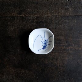 素朴な絵付け◆菖蒲の花。瀬戸焼　花文染付小皿　骨董・antiques 古道具　大正~昭和初期