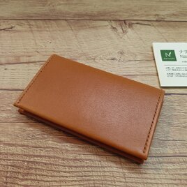 【キャメル】スリムなシンプル名刺入れ　マグネットボタン付き