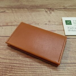 【キャメル】スリムなシンプル名刺入れ　マグネットボタン付き