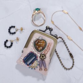 小さなビーズ刺繍のがま口 No.97｜さくらピンク×ガーゼ｜ネックレス・バッグチャームにも｜アクセサリーケース