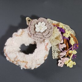 ピンクのシュシュ　かんざし風　ハンドメイドのコピー