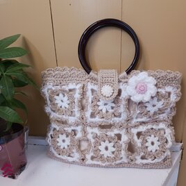 かぎ針編みのモチーフつなぎのバック　ニットバックのコピー