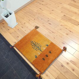 ペルシャ　ギャッベ　玄関マット小　57.5x40cm　黄金色　生命の木　風景　NN19389