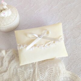 上品な大人可愛いポケットティッシュケース（ライトイエロー）