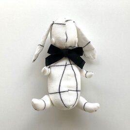 うさぎ（ブラックチェック）