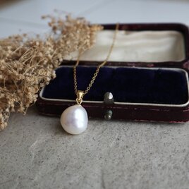 大粒バロック淡水パールネックレス｜6月誕生石｜上質ホワイトパール・金属アレルギー対応