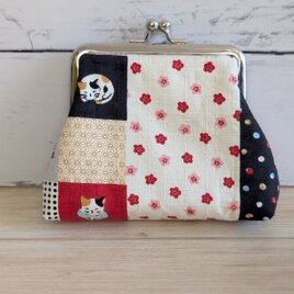 ［訳ありセール］和柄と猫ちゃんのパッチワーク風手のひらより少し大きながま口