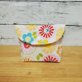 フラワーの小さなポーチ