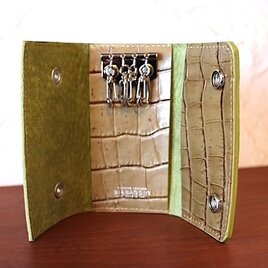 BIABAGGIO カーキクロコ型押し 4連レザーキーケース 　k2203