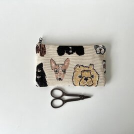 犬のぺたんこポーチ