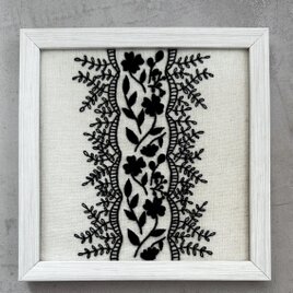 刺繍キット】白鳥の刺繍ミニフレーム | iichi 日々の暮らしを心地よく
